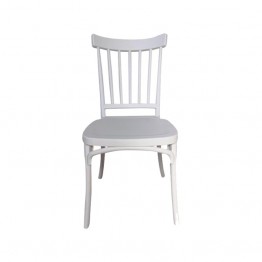 白色溫莎椅